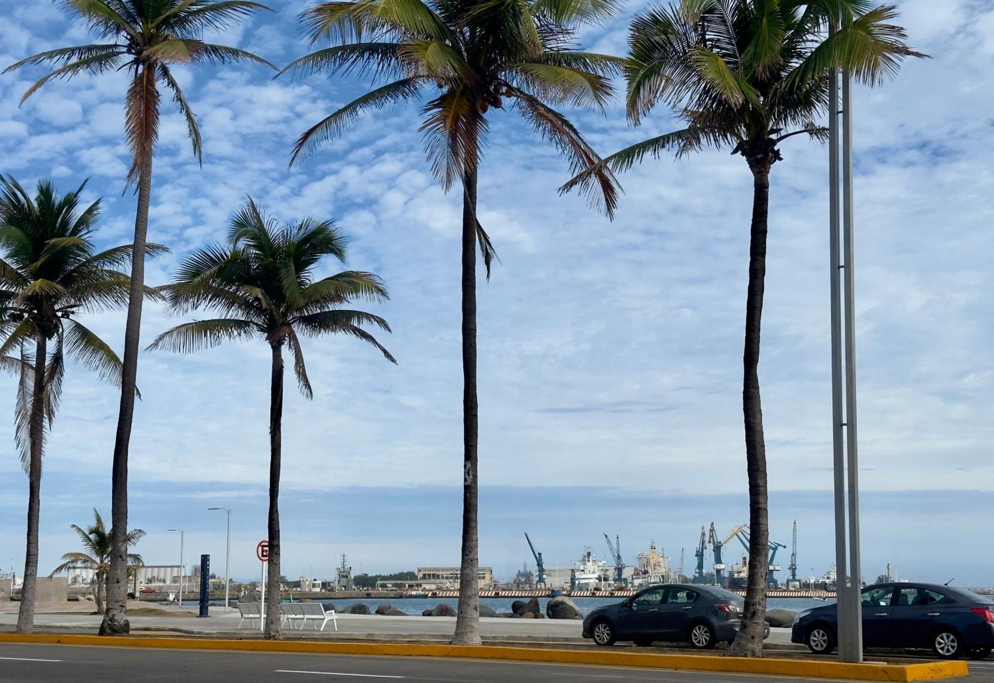 Suites Brisa Marina - Atras De Playa Regatas Y El Malecon, 6 Calles Del Acuario Veracruz Luaran gambar